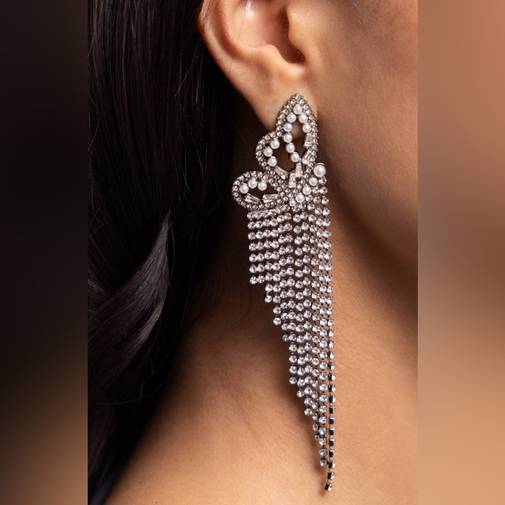 Butterfly Pearl & Rhinestone Earrings - Picture 2 of 2